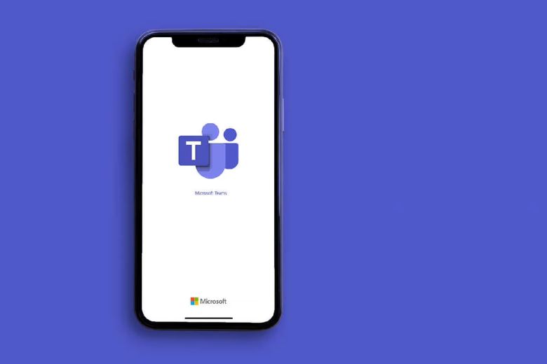Smartphone mit Microsoft Teams App – moderne Telefonie-Lösung für Unternehmen in Köln und Herne